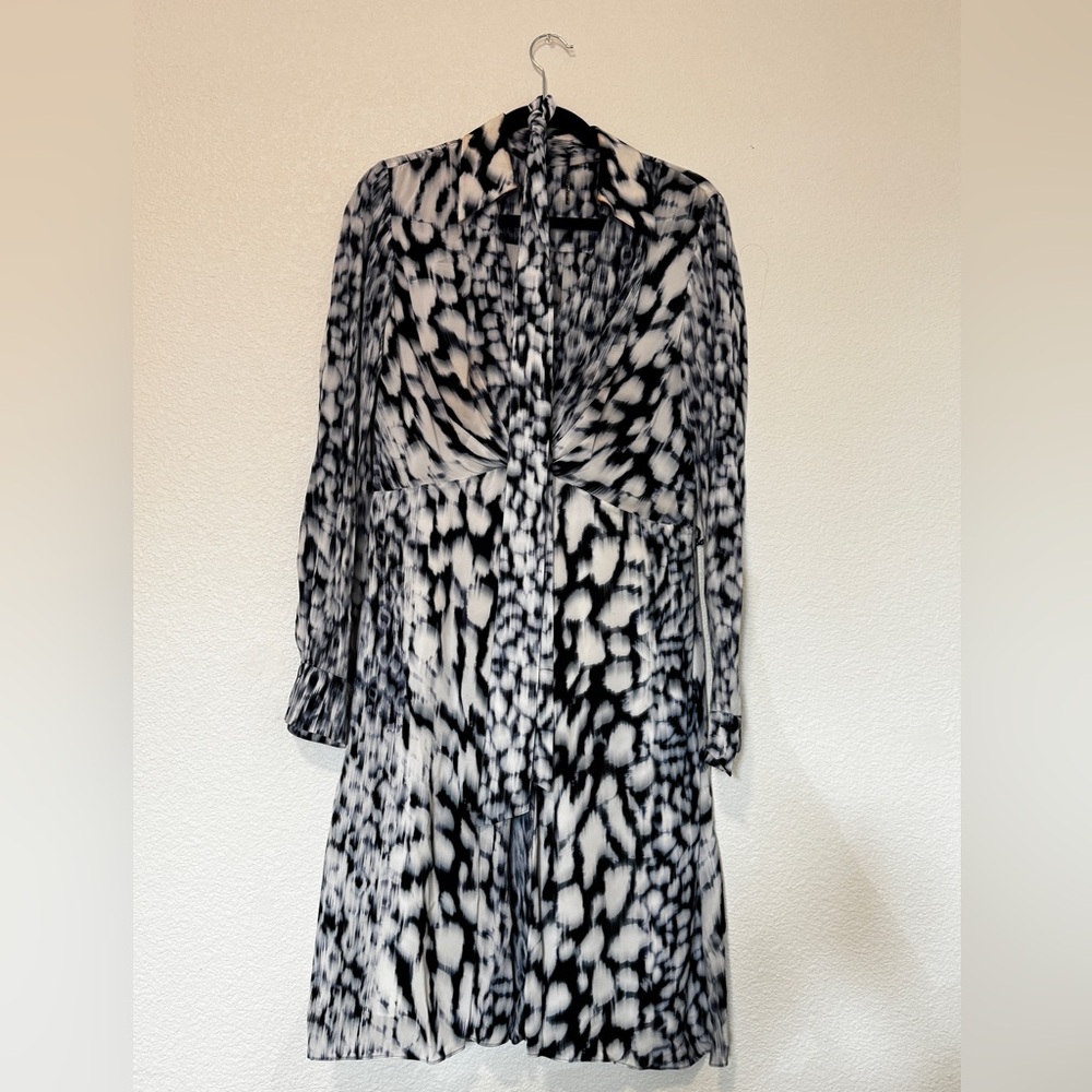 Elie Tahari Monochrome Abstract Dress